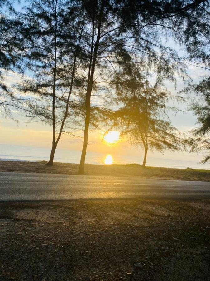Paka Tamim Seaview Hotel Buitenkant foto