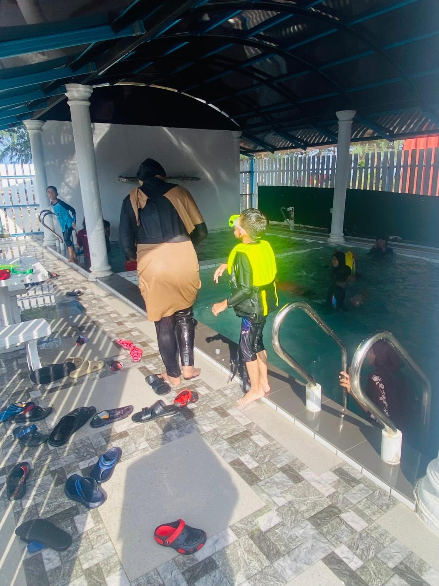 Paka Tamim Seaview Hotel Buitenkant foto